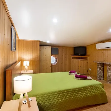 Apart Com 2 Quartos E Terracos Holiday home Armacao de Pera